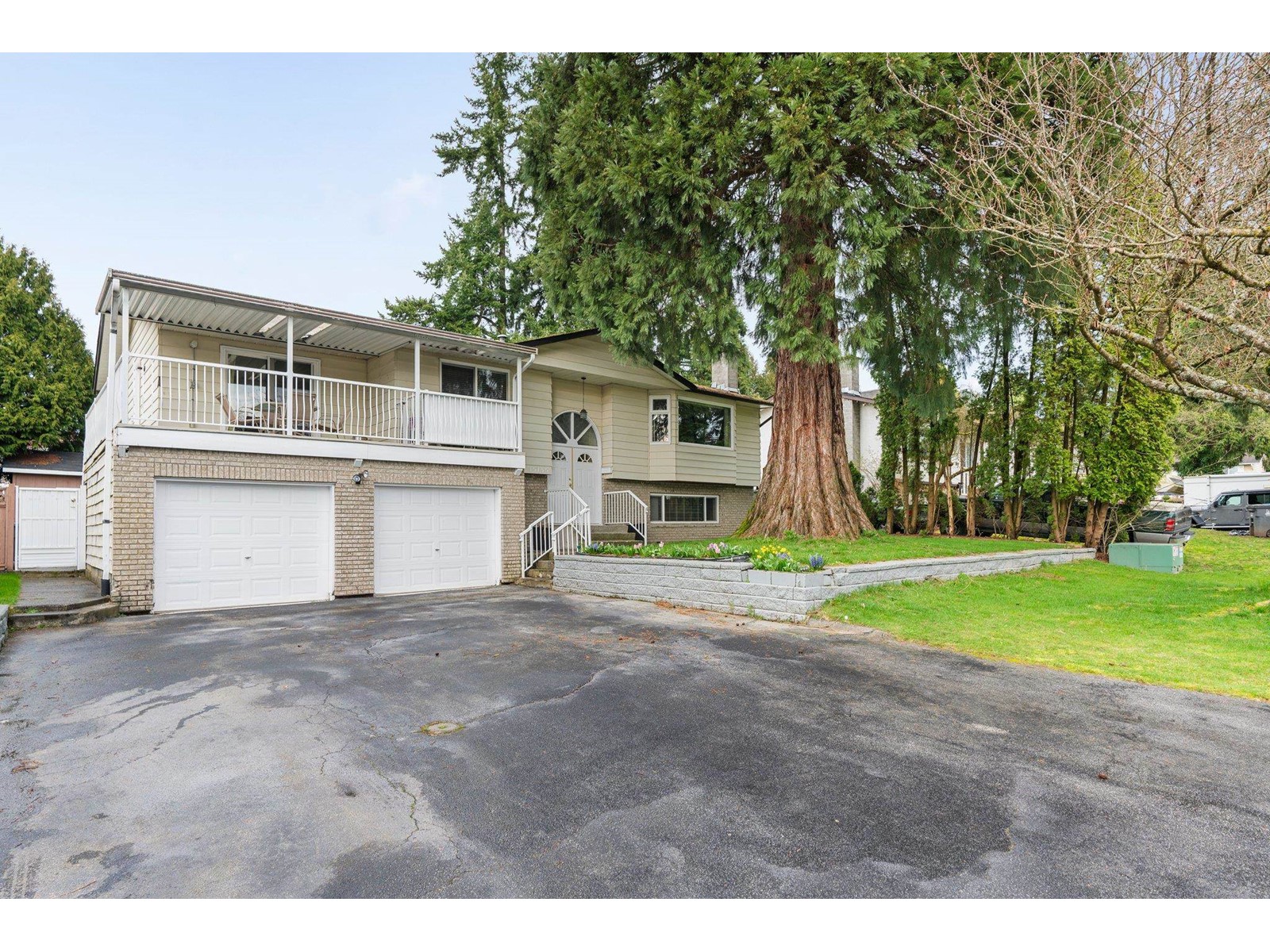 15135 86b Avenue, Surrey, British Columbia  V3S 4V3 - Photo 2 - R2982156