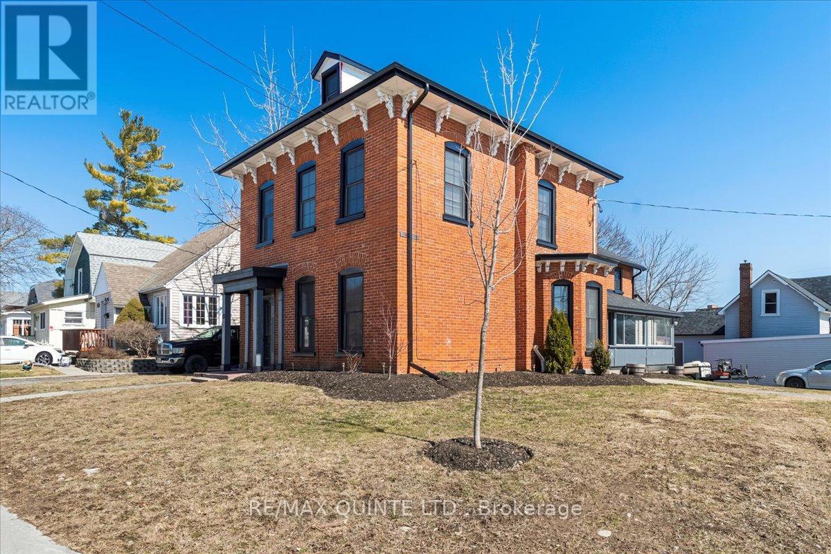 83 Cedar Street, Belleville (Belleville Ward), Ontario  K8P 3M3 - Photo 1 - X12056336