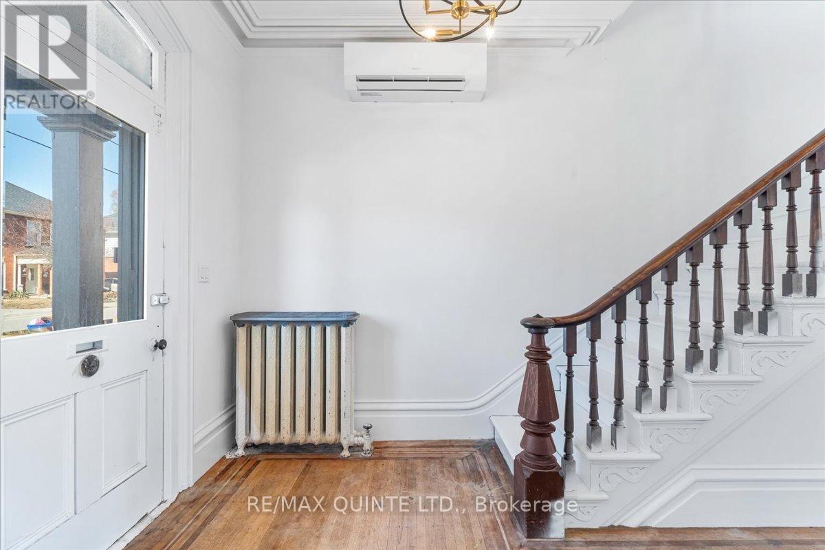 83 Cedar Street, Belleville (Belleville Ward), Ontario  K8P 3M3 - Photo 19 - X12056336