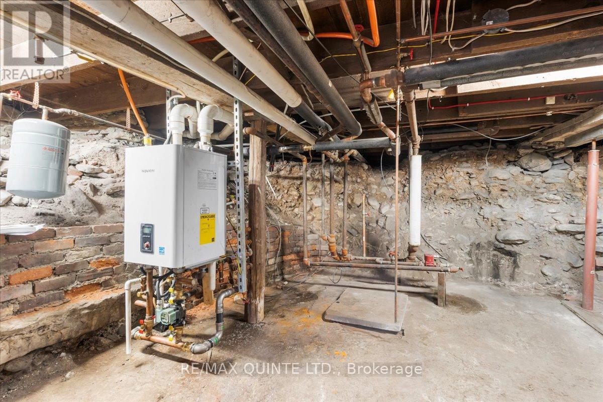 83 Cedar Street, Belleville (Belleville Ward), Ontario  K8P 3M3 - Photo 40 - X12056336