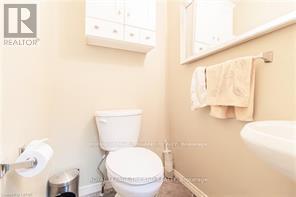 250 Main Street, North Middlesex (Parkhill), Ontario  N0M 2K0 - Photo 12 - X12056288
