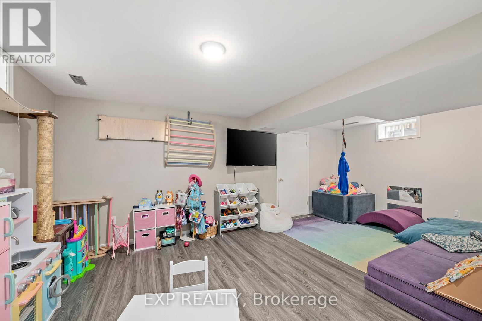 Photo 21 of 44 for 822 Railton Avenue