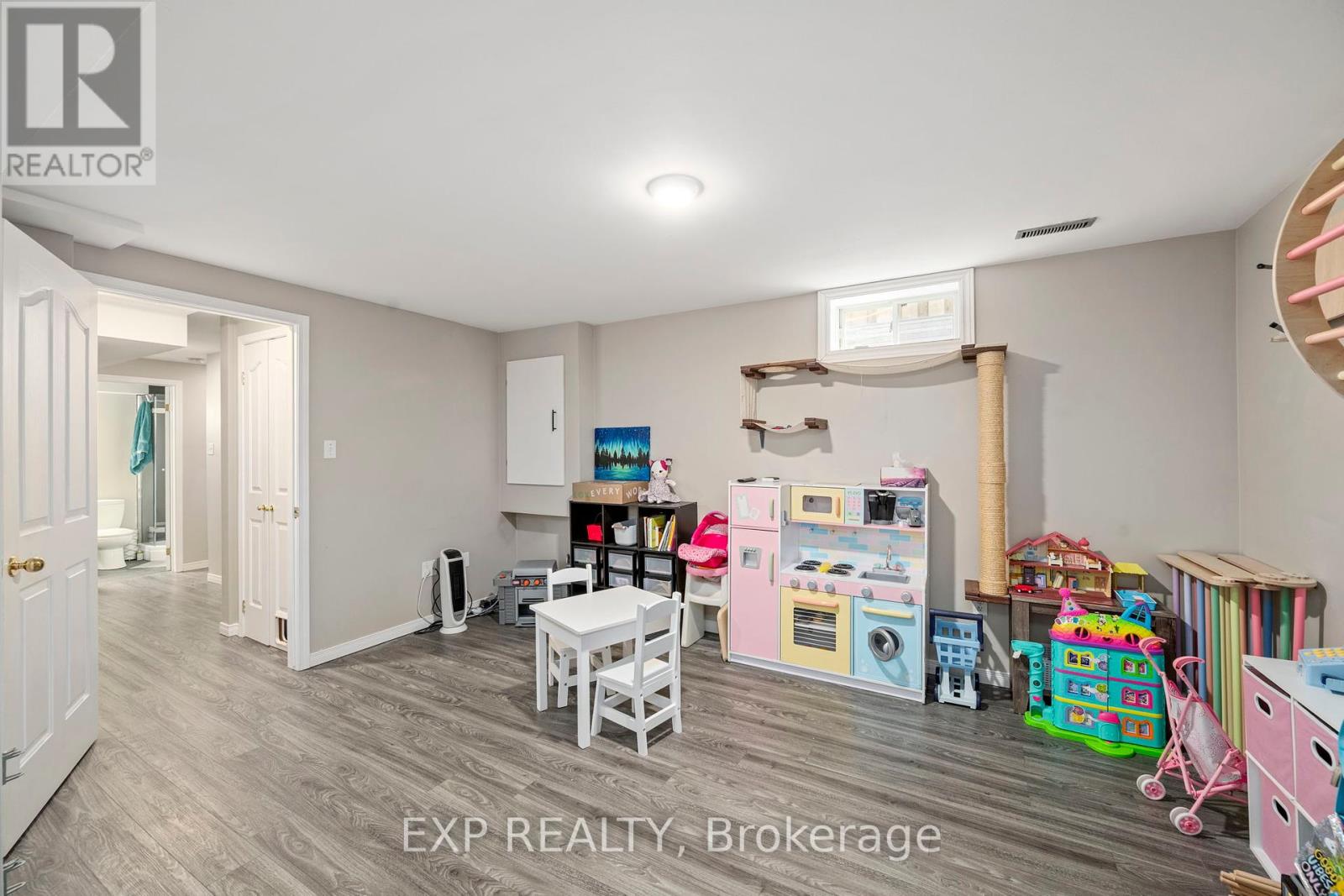 Photo 23 of 44 for 822 Railton Avenue