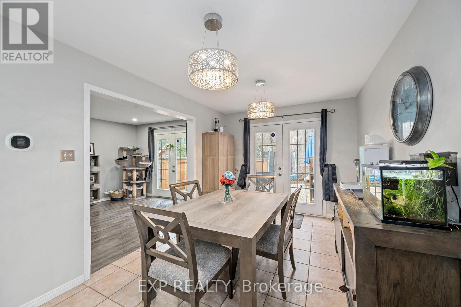Photo 5 of 44 for 822 Railton Avenue