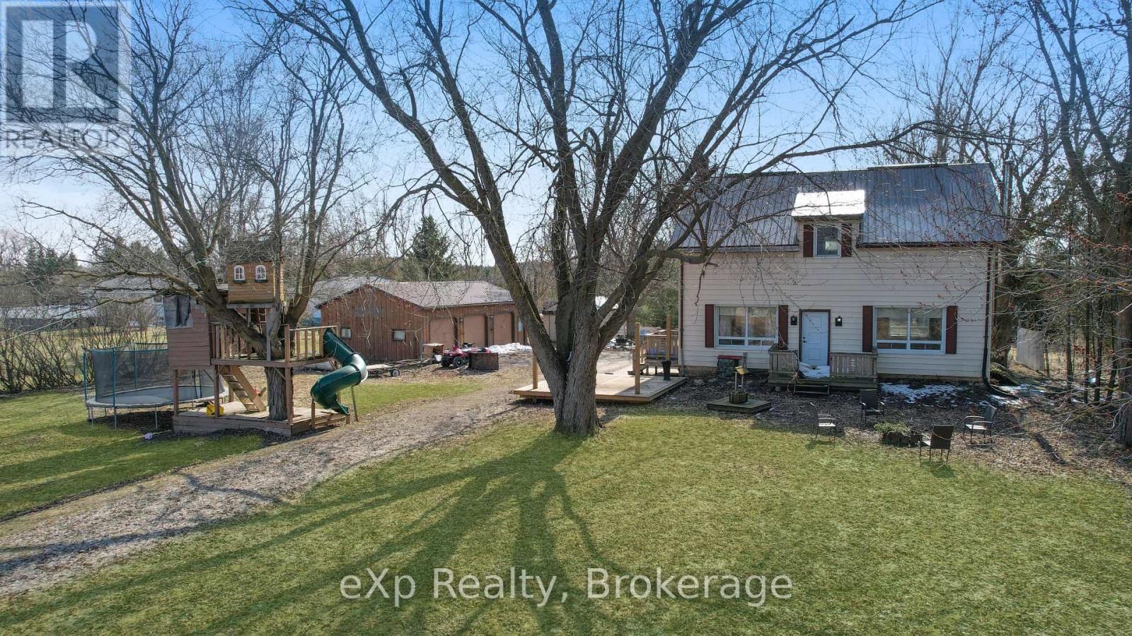 9499 Maas Park Drive, Wellington North, Ontario  N0G 2L0 - Photo 4 - X12056283
