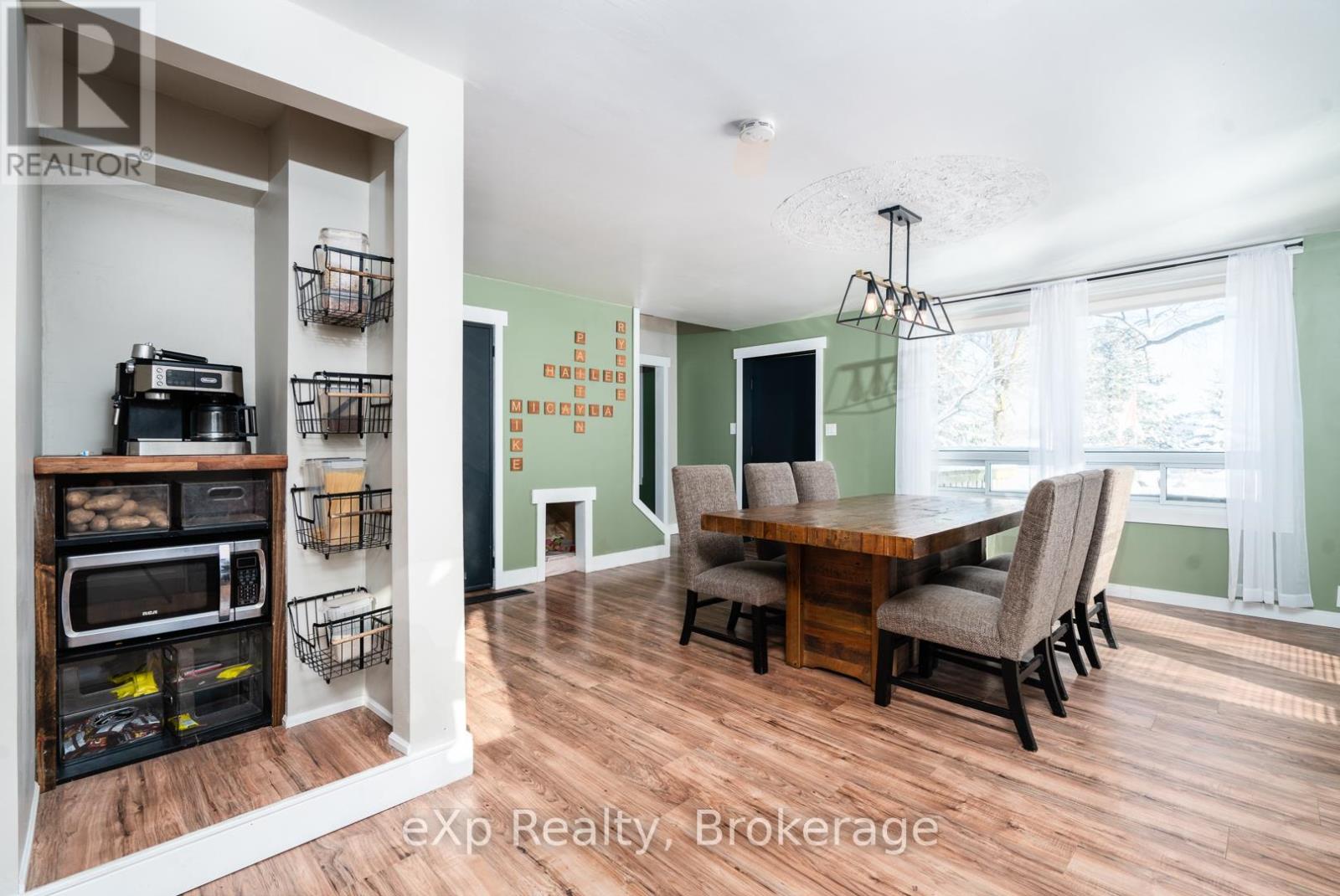 9499 Maas Park Drive, Wellington North, Ontario  N0G 2L0 - Photo 9 - X12056283