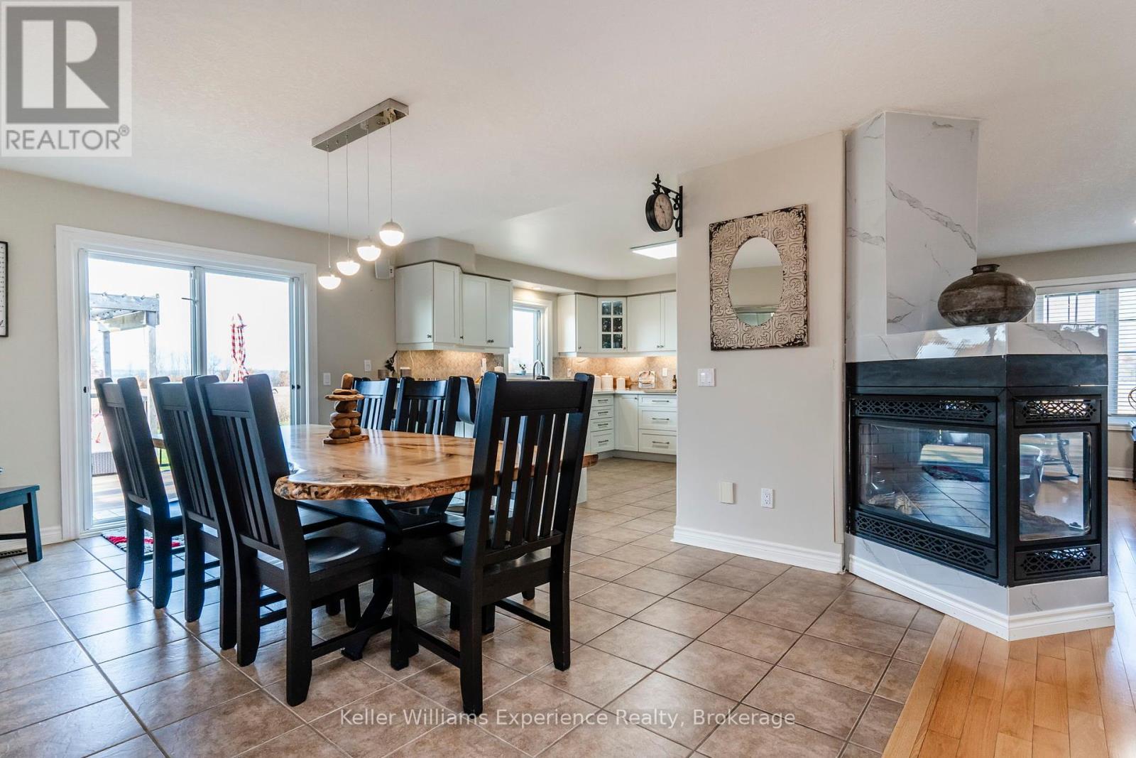 54 Asselin Drive, Tiny, Ontario  L0L 2J0 - Photo 10 - S12056432