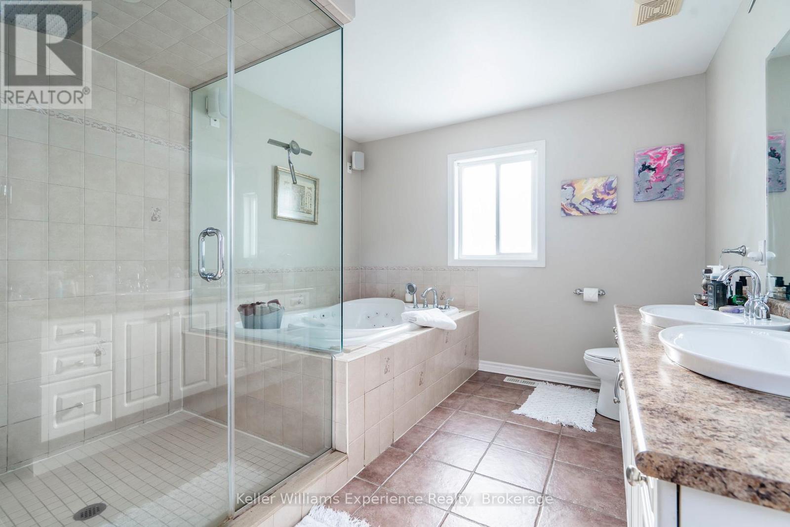 54 Asselin Drive, Tiny, Ontario  L0L 2J0 - Photo 15 - S12056432