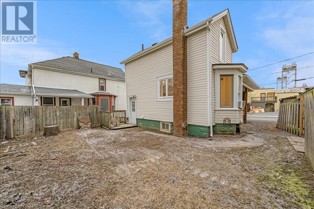 Property at 11 ALBINA Street image 4