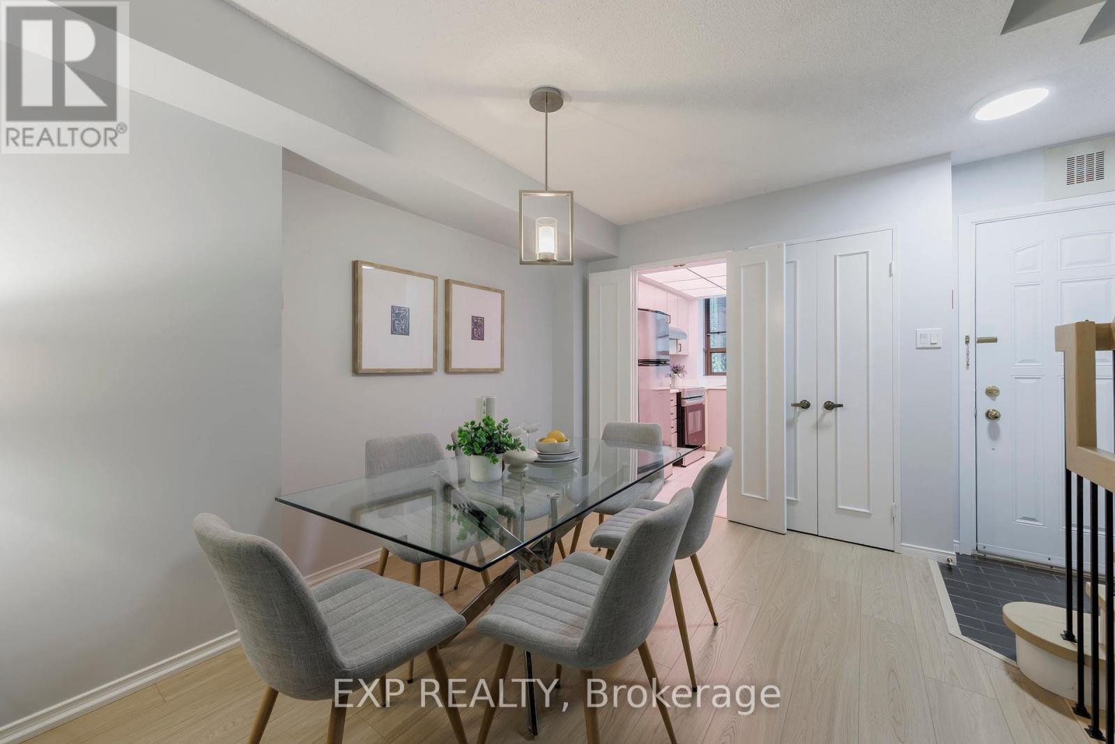 25 Dundonald Street, Toronto, Ontario  M4Y 1K3 - Photo 12 - C12056273