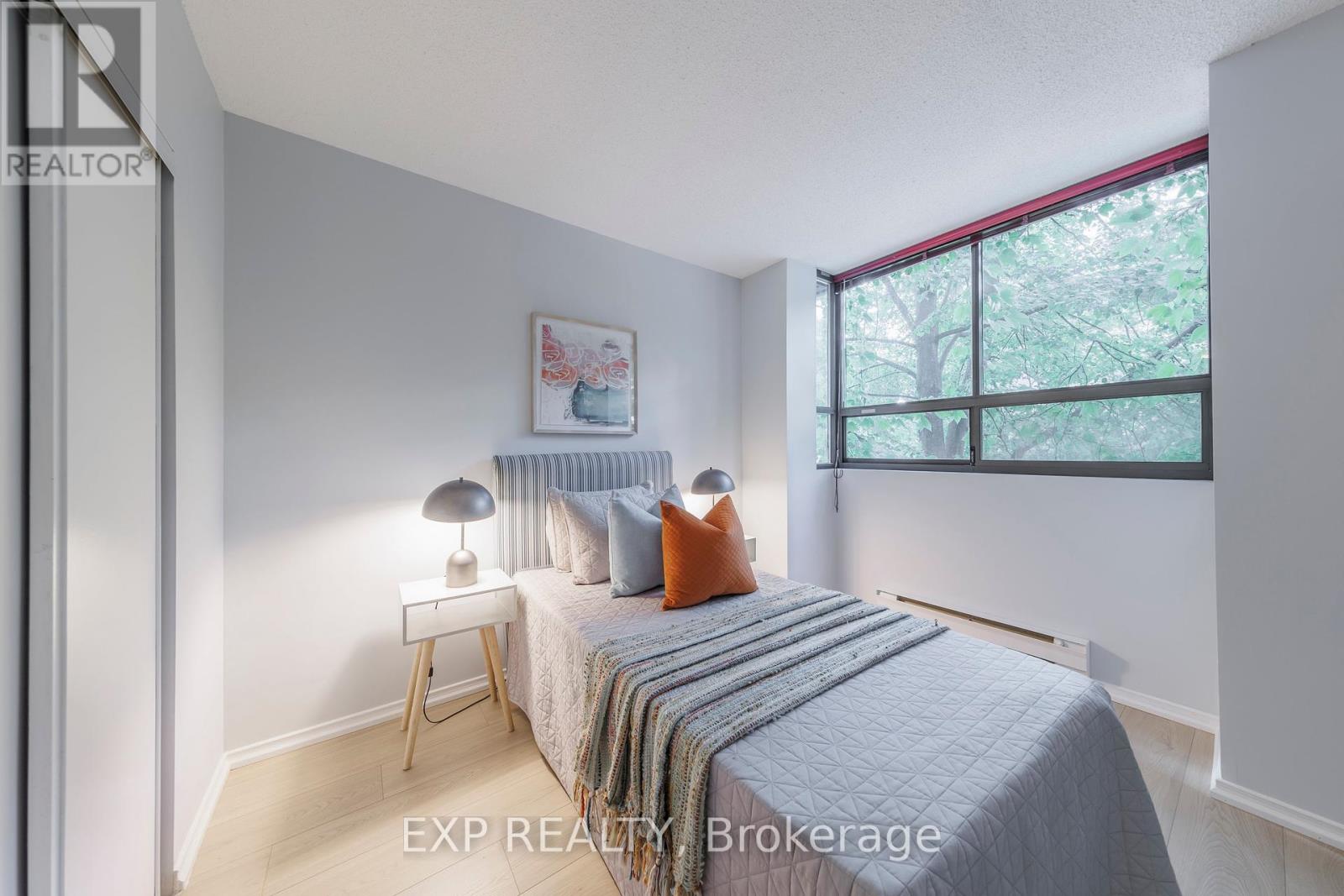25 Dundonald Street, Toronto, Ontario  M4Y 1K3 - Photo 20 - C12056273