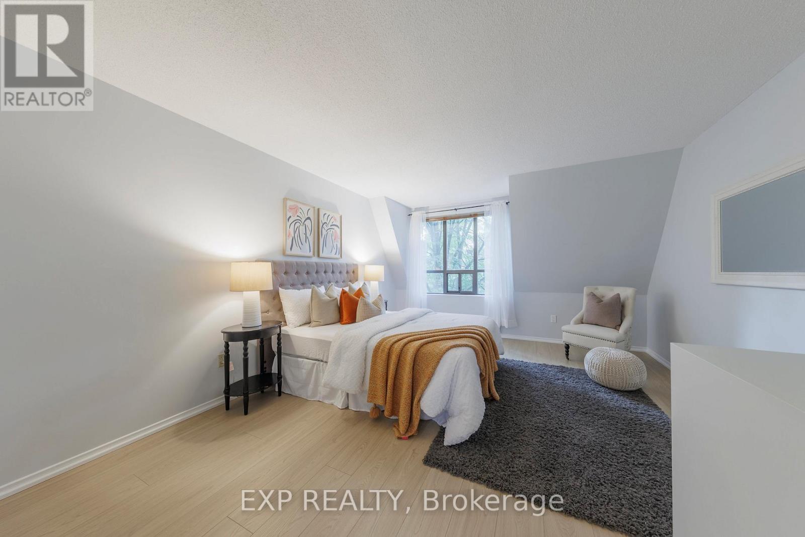25 Dundonald Street, Toronto, Ontario  M4Y 1K3 - Photo 21 - C12056273