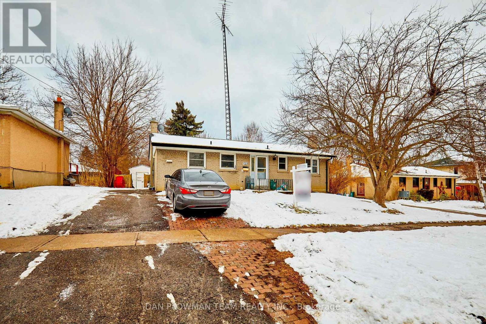 Property at 703 CLARENCE DRIVE image 2