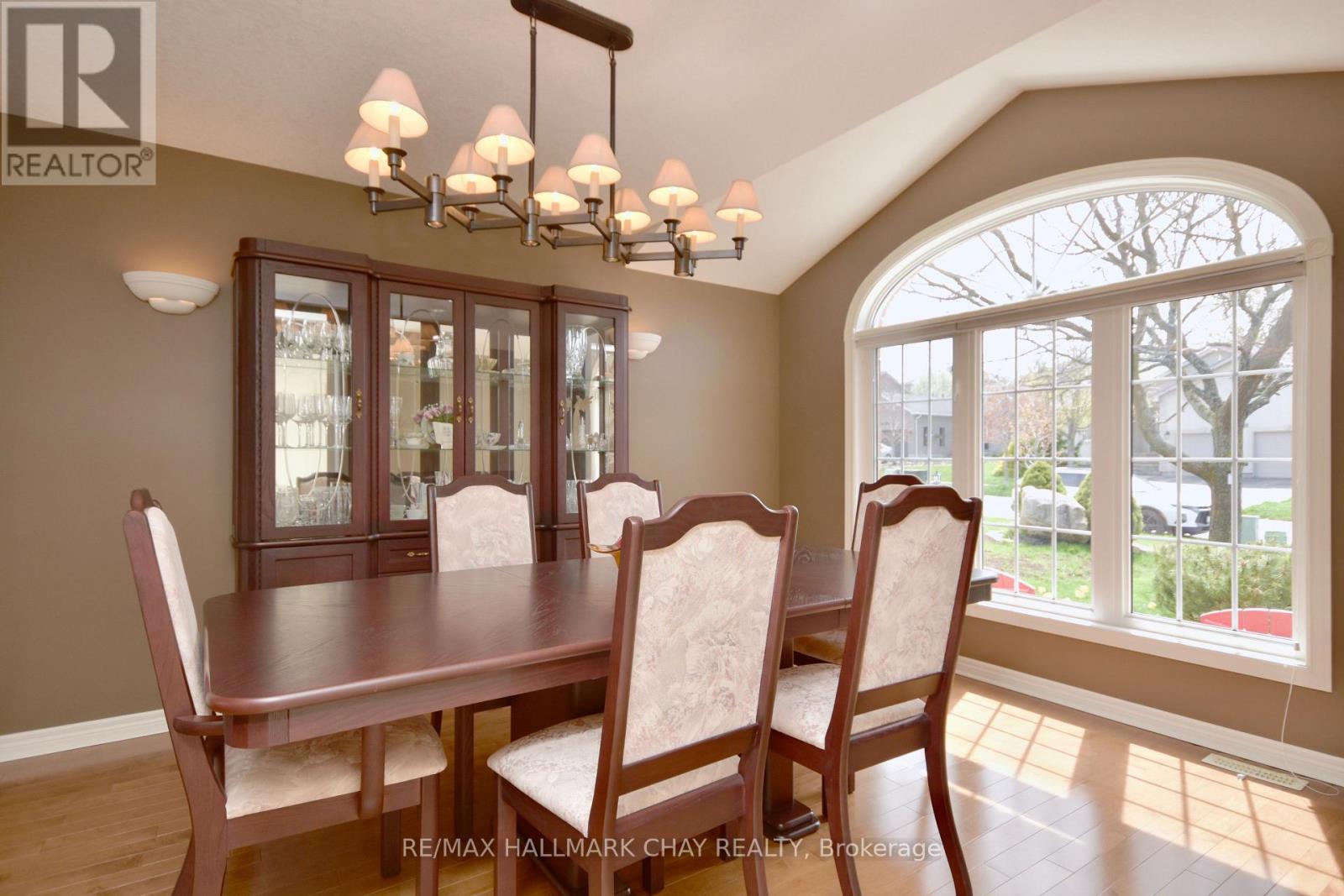 Property at 167 CROMPTON DRIVE image 4