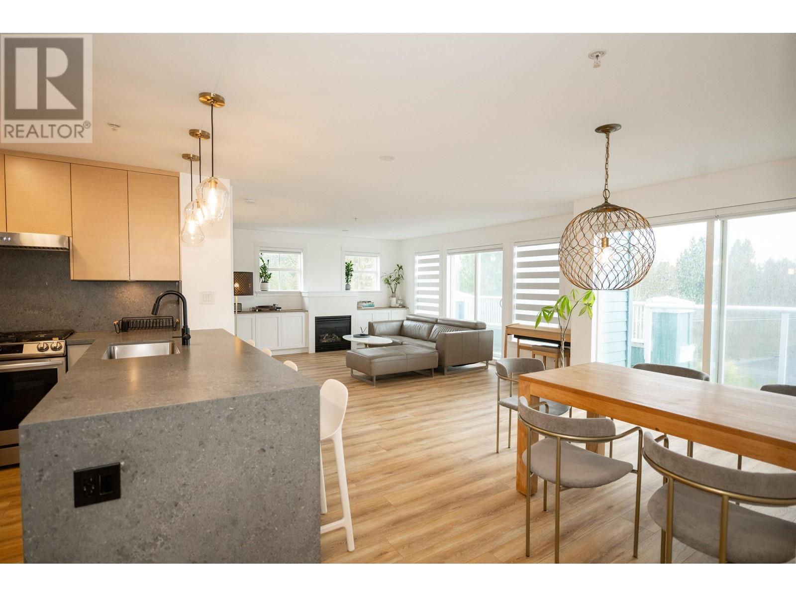 304 5723 Collingwood Street, Vancouver, British Columbia  V6N 4K6 - Photo 3 - R2984660