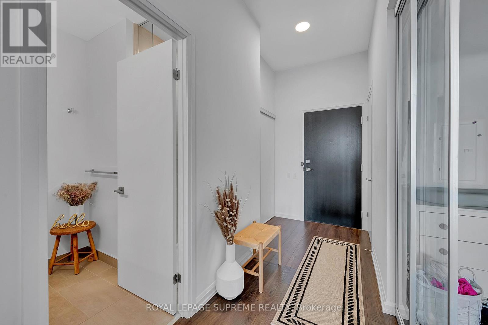 215 - 4208 Dundas Street W, Toronto, Ontario  M8X 0B1 - Photo 11 - W12056253