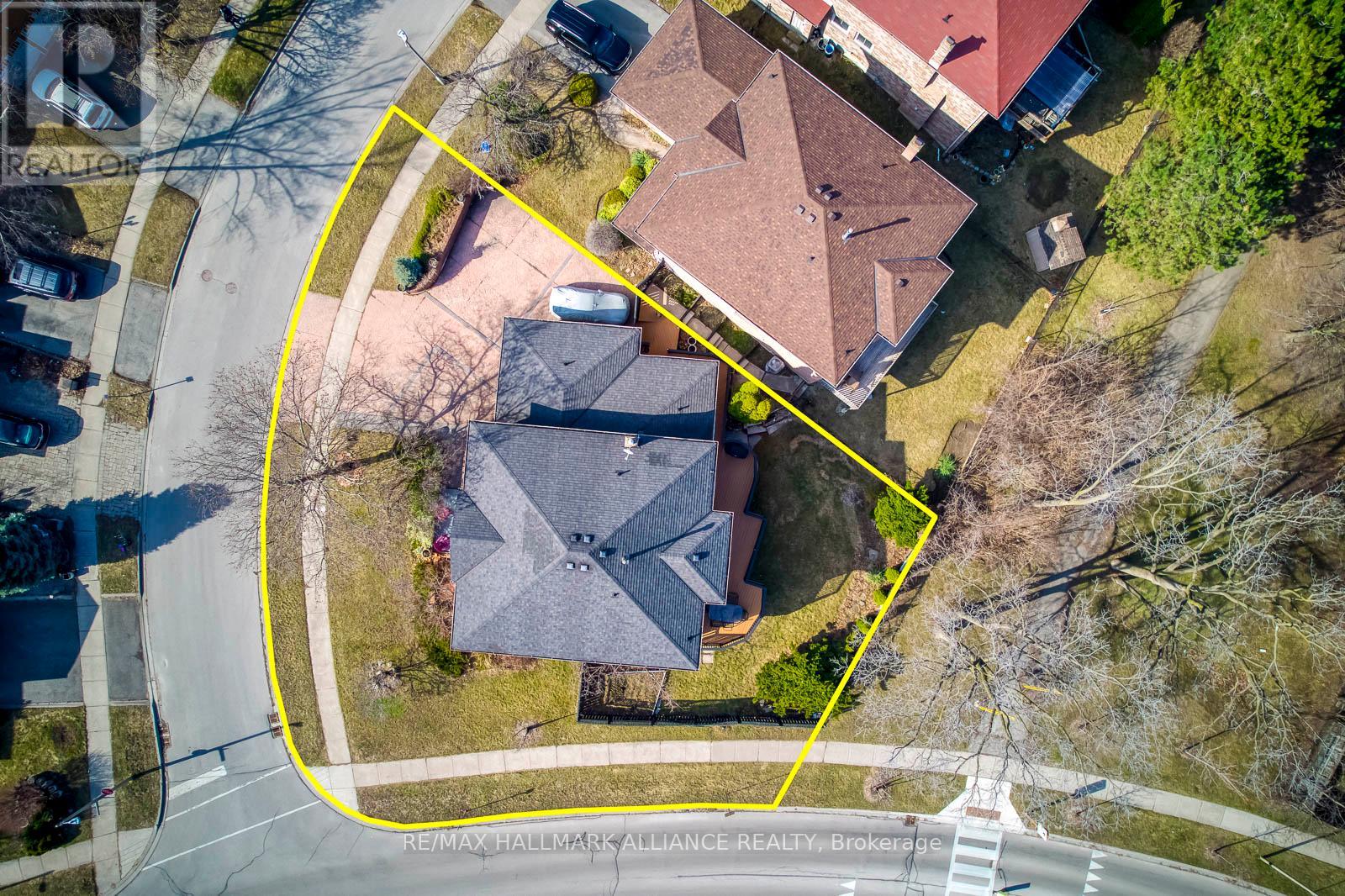 Property at 2916 SYCAMORE STREET image 4