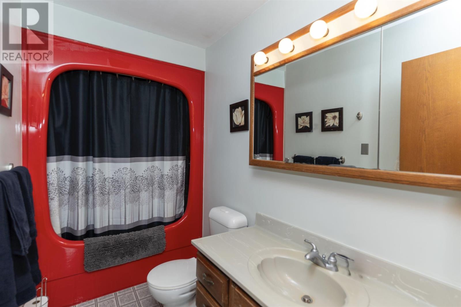 2505 Rosslyn Rd, Thunder Bay, Ontario  P7K 1G3 - Photo 24 - TB250614