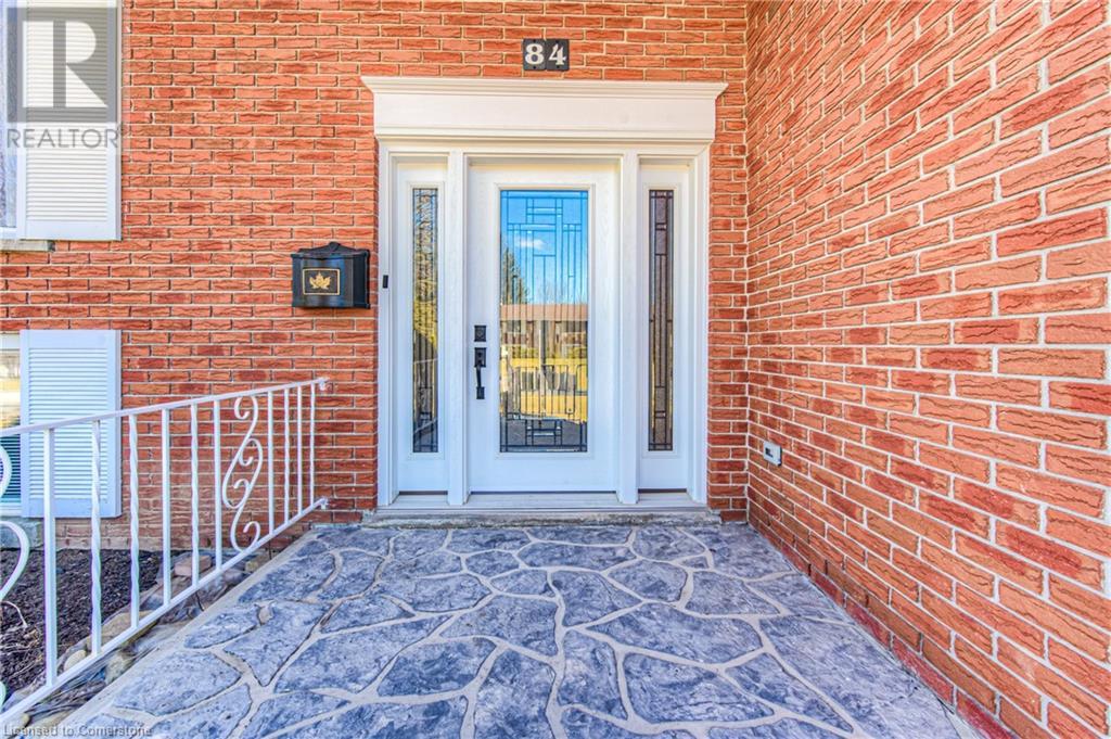 Property at 84 RIDGEVIEW Crescent image 4