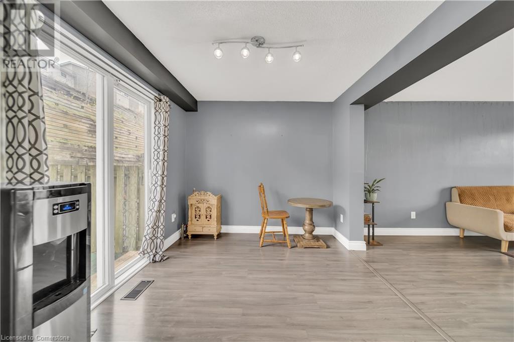 648 Doon Village Road Unit# 10, Kitchener, Ontario  N2P 1A2 - Photo 15 - 40712455
