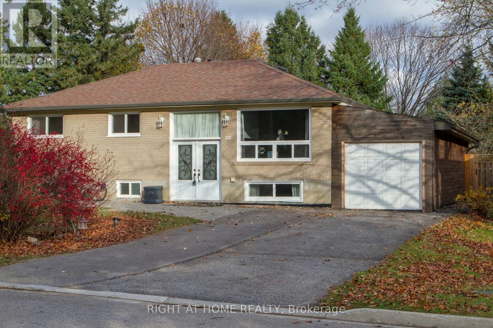 LOWER - 40 FOREHT CRESCENT, Aurora, Ontario
