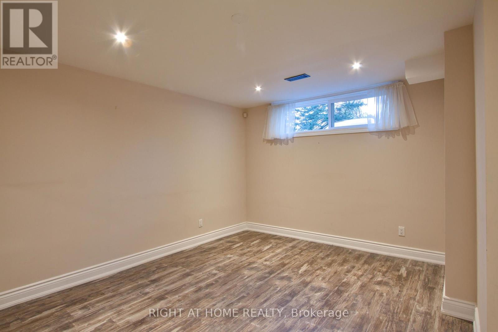 Lower - 40 Foreht Crescent, Aurora, Ontario  L4G 3E8 - Photo 3 - N12056511