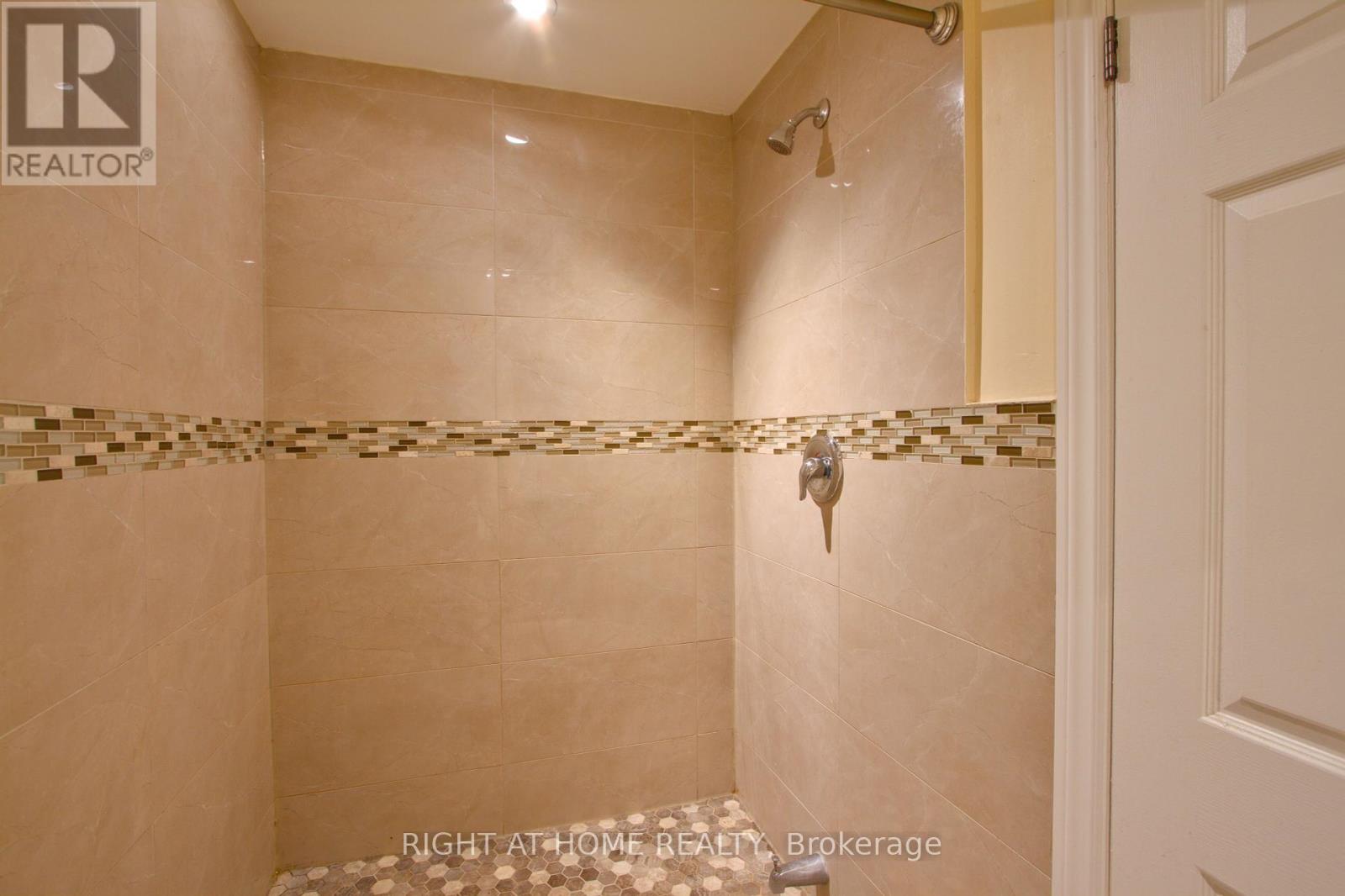 Lower - 40 Foreht Crescent, Aurora, Ontario  L4G 3E8 - Photo 9 - N12056511