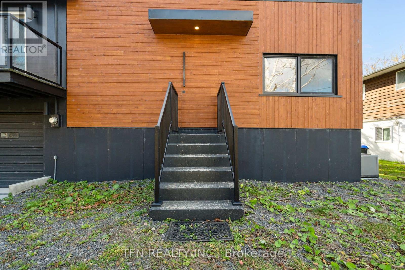 Property at 12 SCHOONER LANE image 2