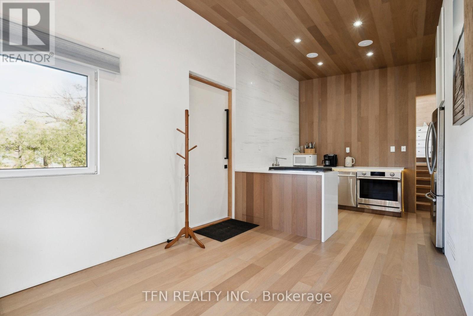Property at 12 SCHOONER LANE image 3