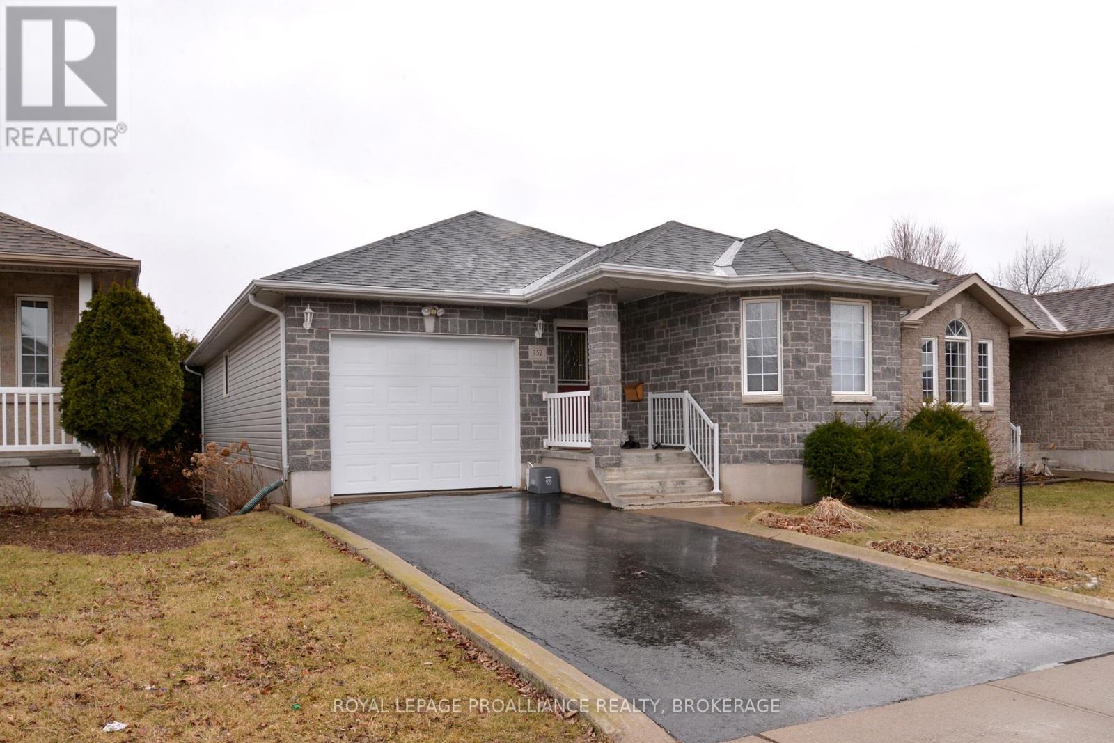 Property at 752 TANNER DRIVE image 2