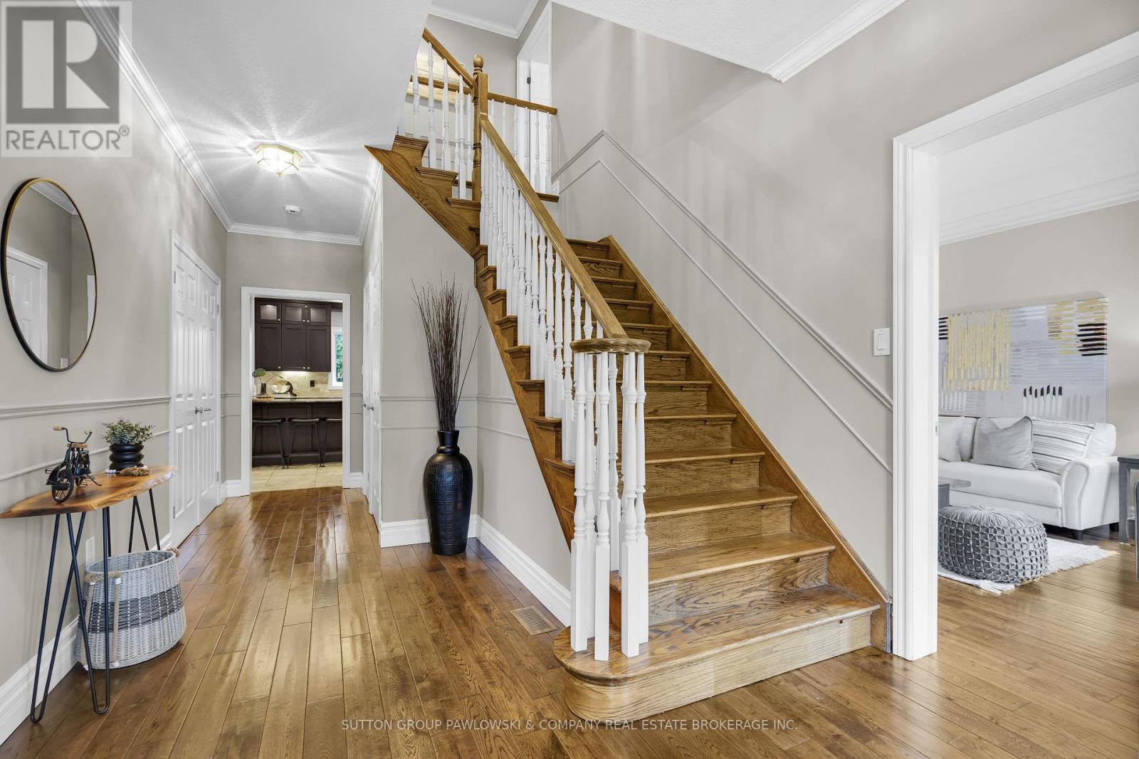 Property at 78 CARRIAGE HILL DRIVE image 4
