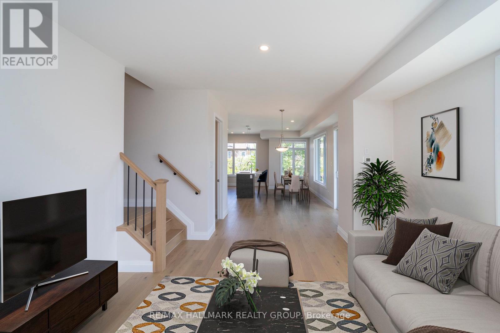 800 Star Private, Ottawa, Ontario  K2L 1W2 - Photo 6 - X12056572