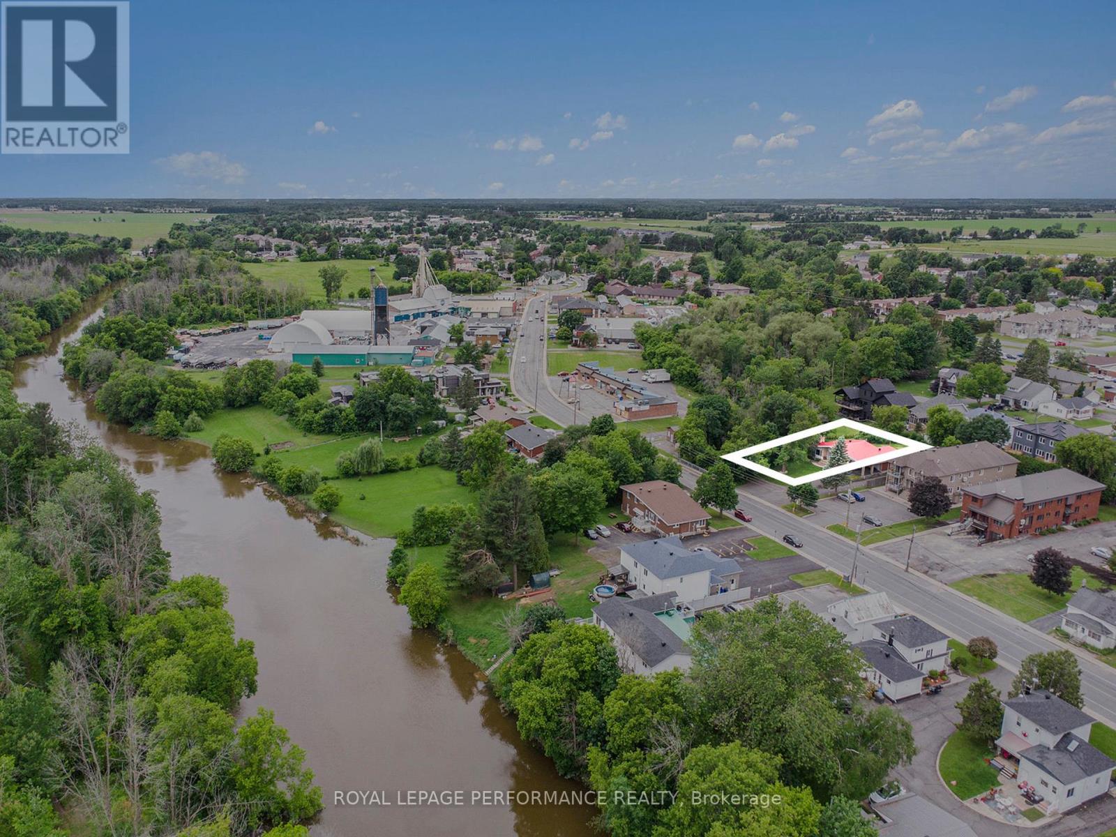 961 Notre-Dame Street, Russell, Ontario  K0A 1W0 - Photo 40 - X12056697