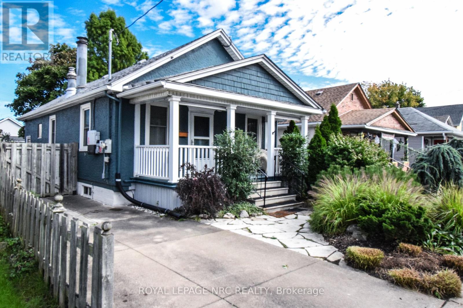 Property at 17 TRAPNELL STREET image 1