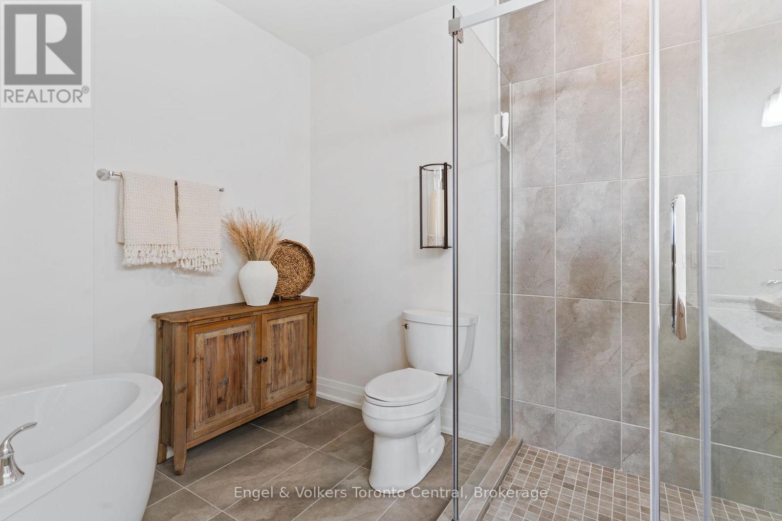 404 - 80 9th Street E, Owen Sound, Ontario  N4K 1N4 - Photo 30 - X12056580