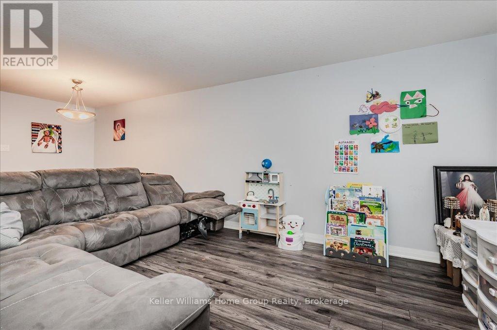 66h - 1989 Ottawa Street S, Kitchener, Ontario  N2E 0G7 - Photo 3 - X12056661