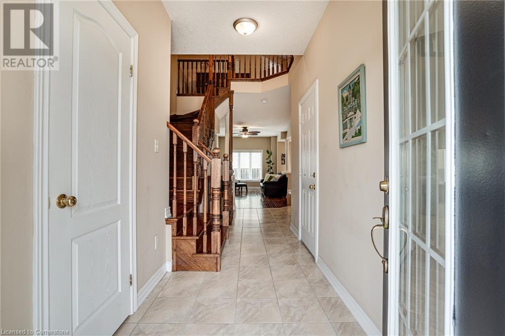 92 Newcombe Road, Dundas, Ontario  L9H 0A6 - Photo 3 - 40712745