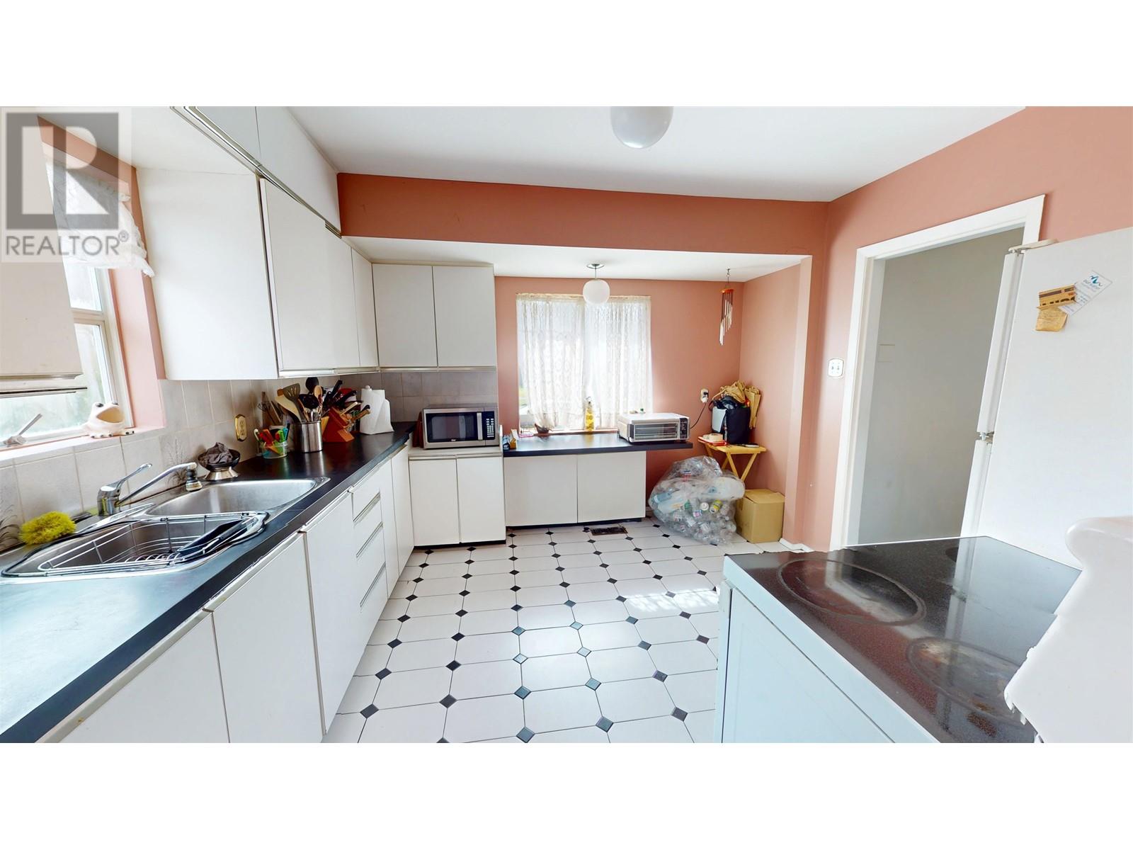 2925 E 25th Avenue, Vancouver, British Columbia  V5R 1J1 - Photo 19 - R2983557