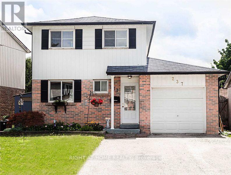 237 Thoms Crescent, Newmarket, Ontario  L3Y 1C9 - Photo 1 - N12056564