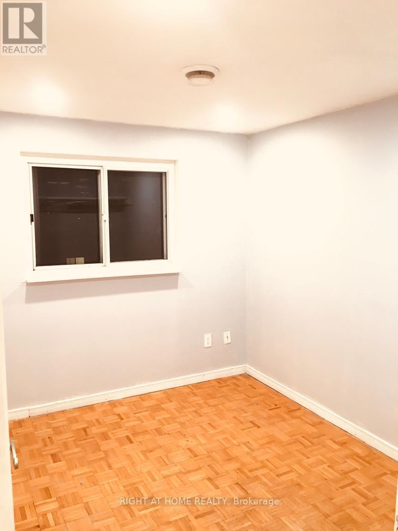 237 Thoms Crescent, Newmarket, Ontario  L3Y 1C9 - Photo 12 - N12056564