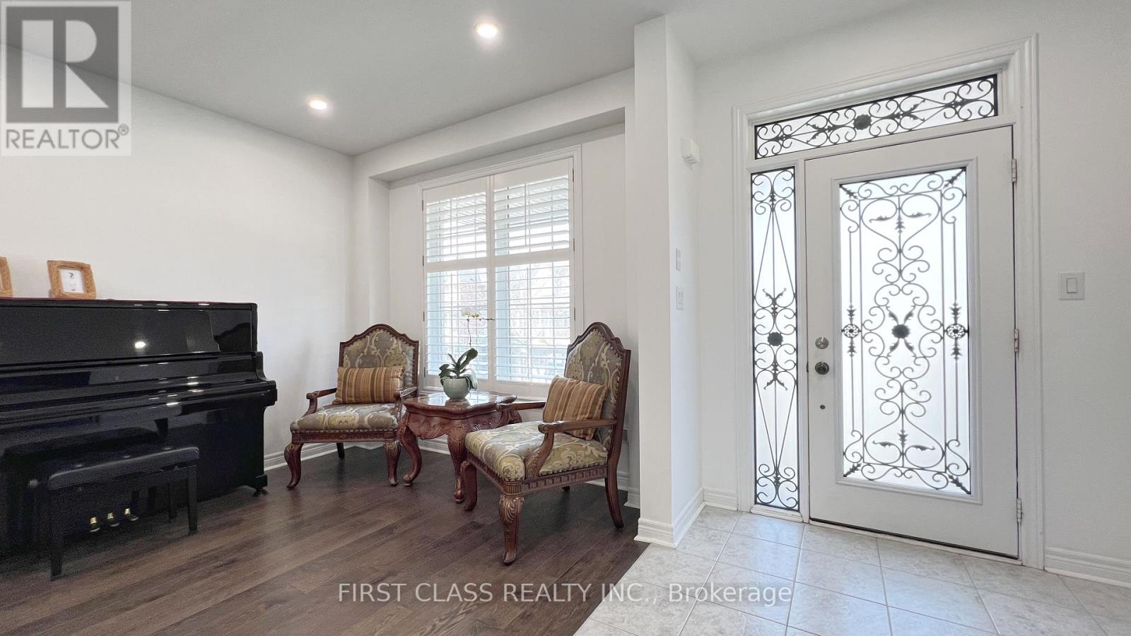 Property at 11 JAMES JOYCE DRIVE image 3