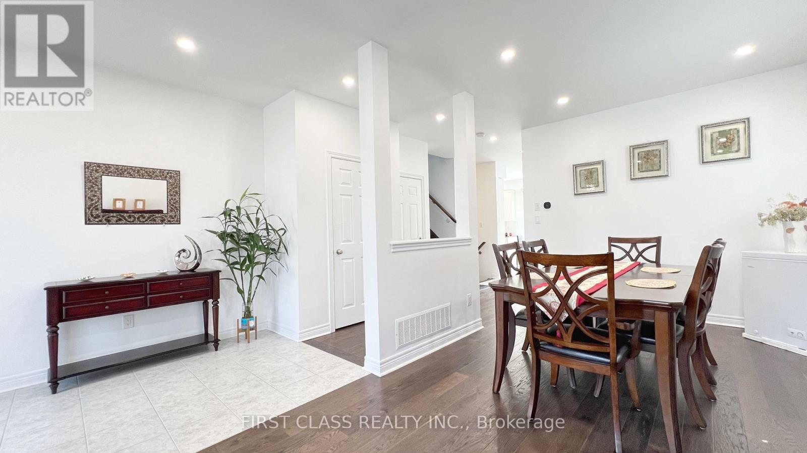 Property at 11 JAMES JOYCE DRIVE image 5