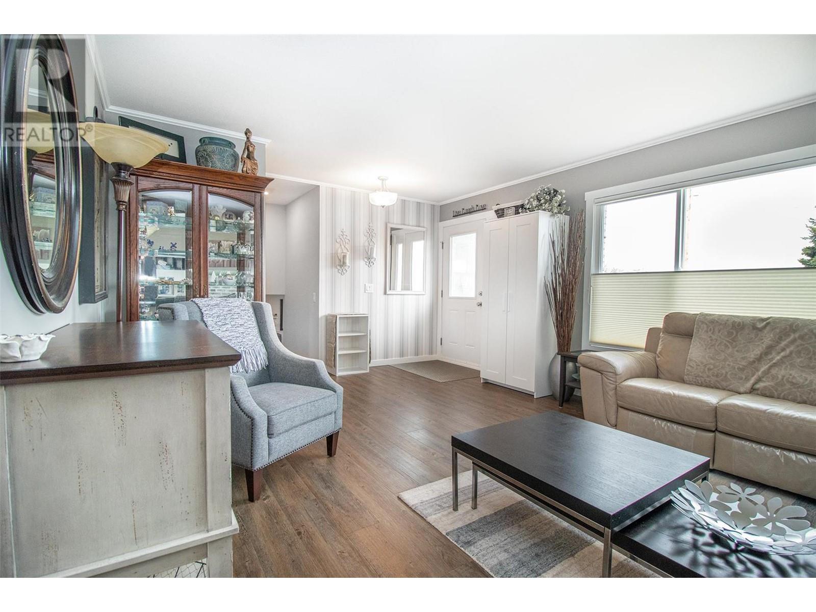 Property at 295 Venus Road image 3