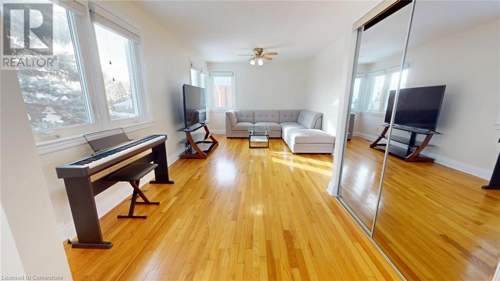 Property at 25 SEGUIN Street image 2