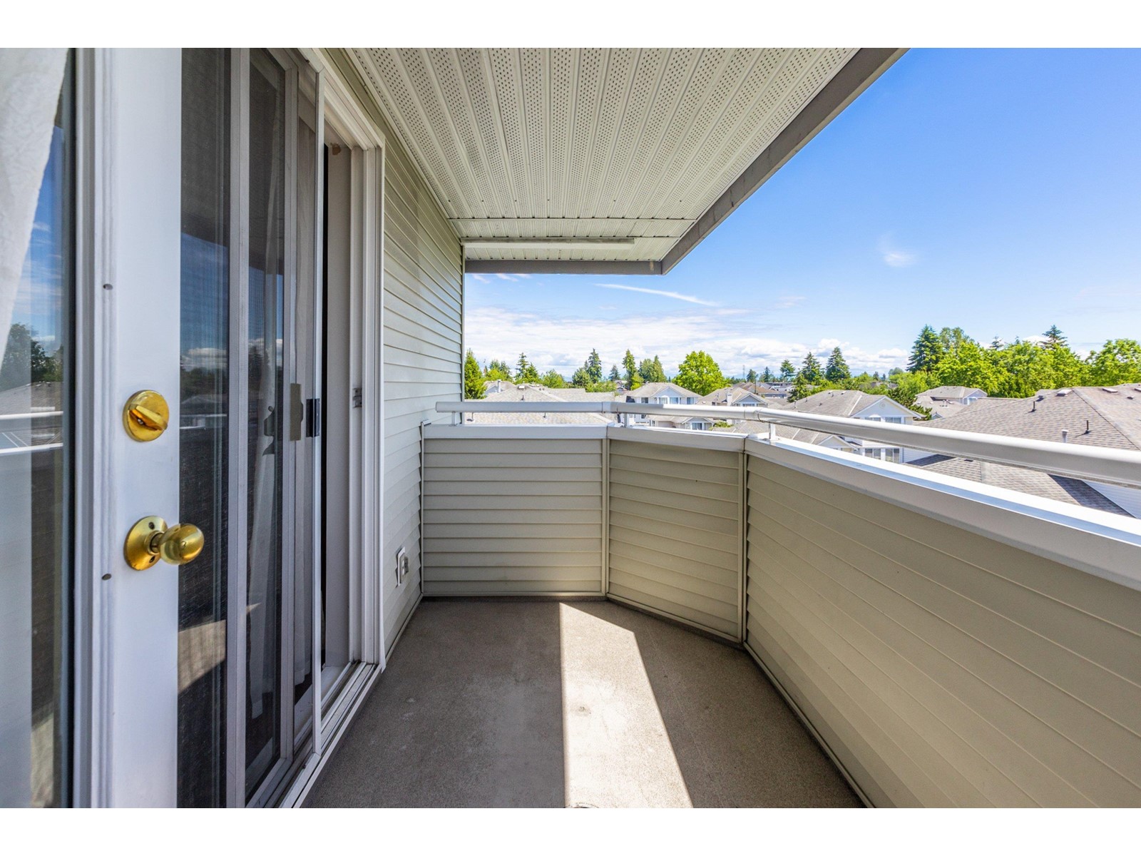 409 12130 80th Avenue, Surrey, British Columbia  V3W 0V2 - Photo 13 - R2983367