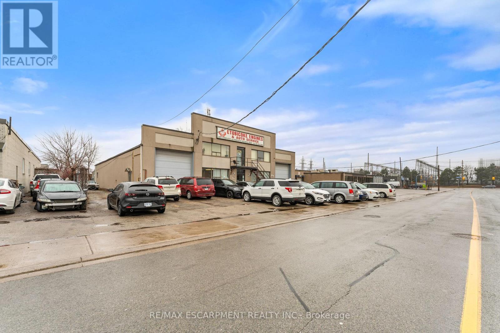 371 OLIVEWOOD ROAD, Toronto, Ontario