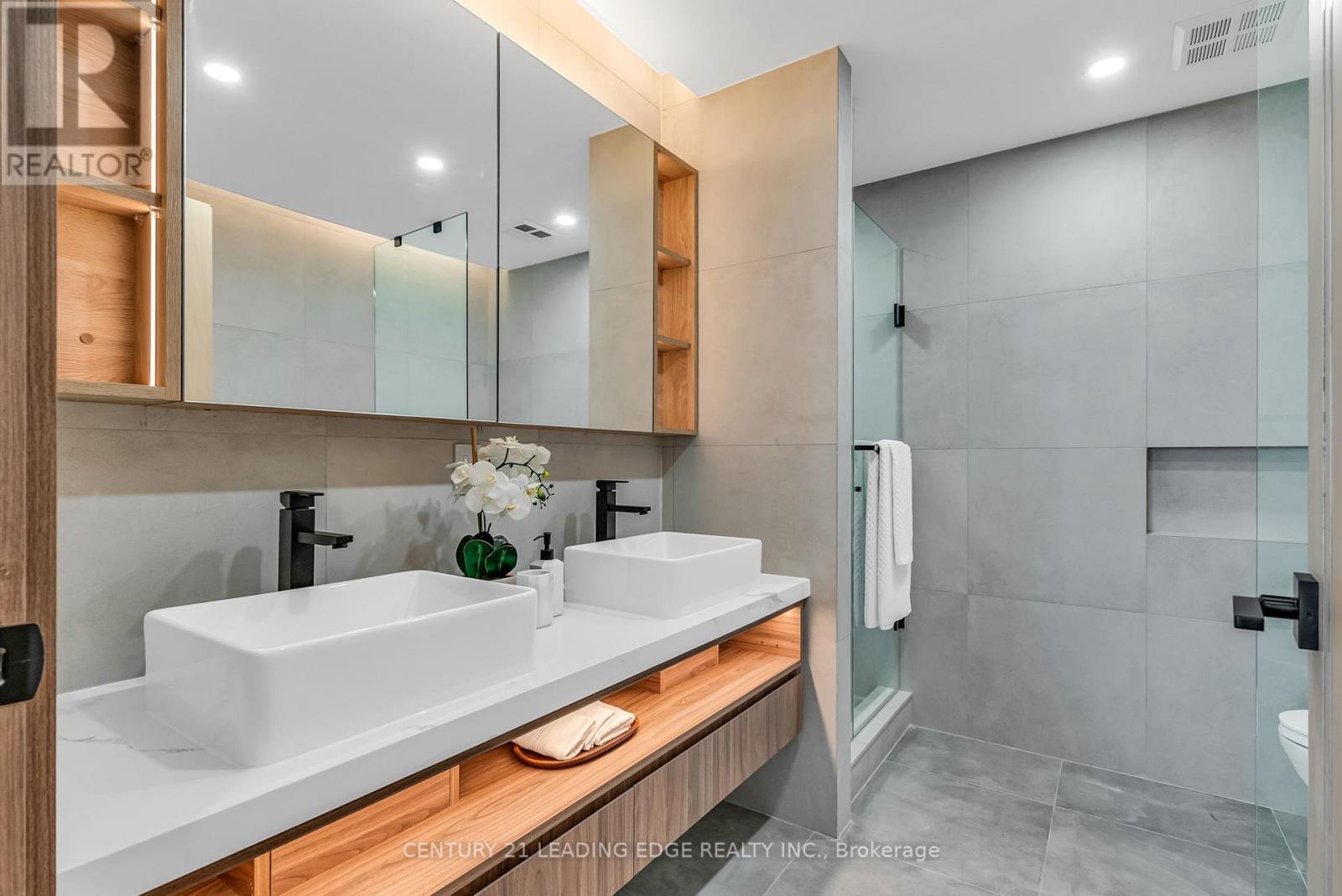 208 - 1 Watergarden Way, Toronto, Ontario  M2K 2Z7 - Photo 45 - C12056651