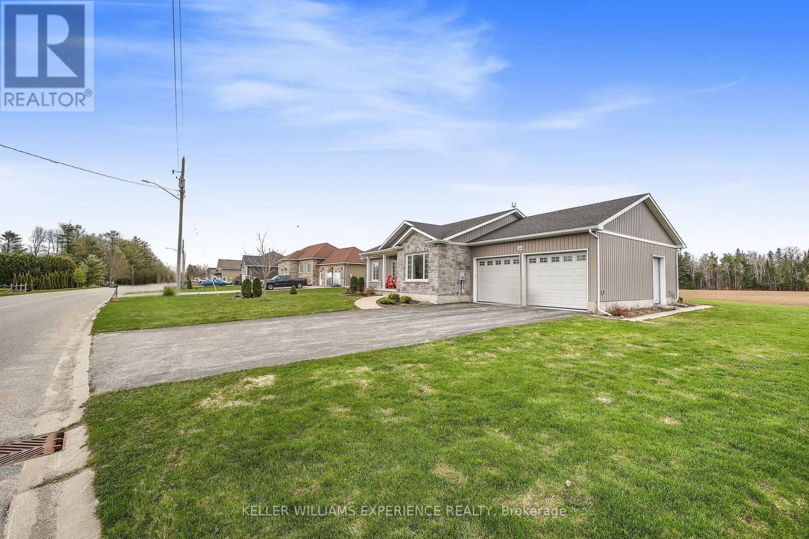164 Switzer Street, Clearview, Ontario  L0M 1N0 - Photo 2 - S12056718