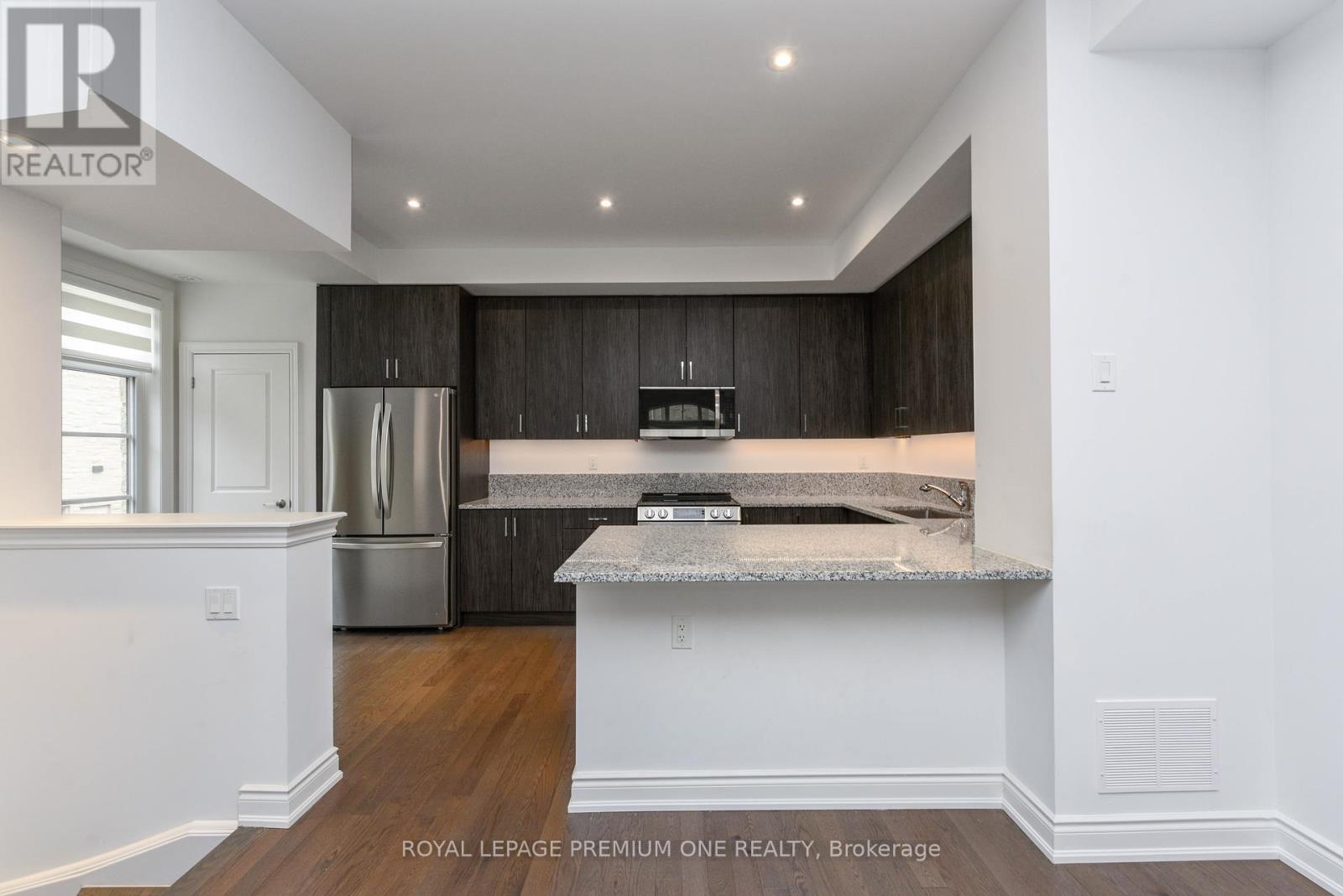 128 - 35 Lunar Cres Road, Mississauga, Ontario  L5M 2R6 - Photo 14 - W12056682
