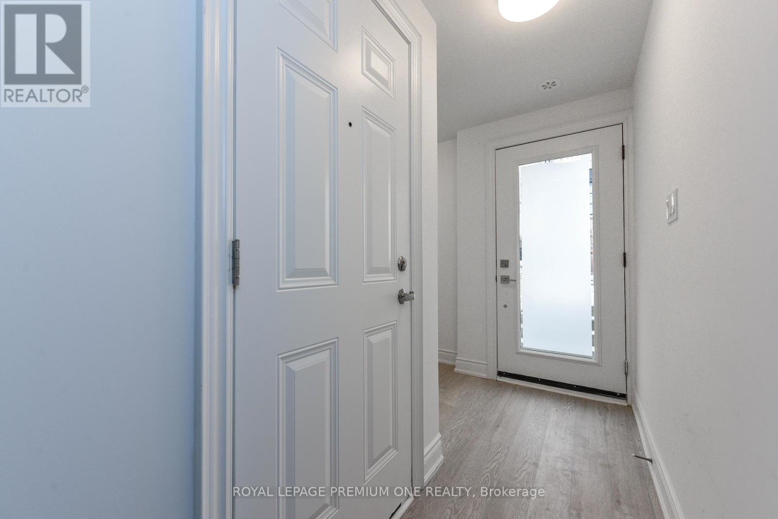 128 - 35 Lunar Cres Road, Mississauga, Ontario  L5M 2R6 - Photo 5 - W12056682